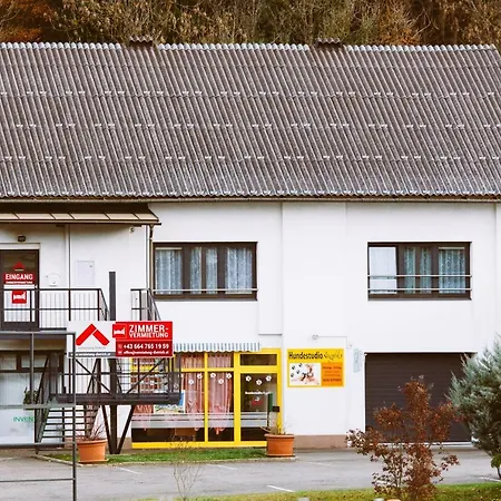 Zimmervermietung Dietrich *